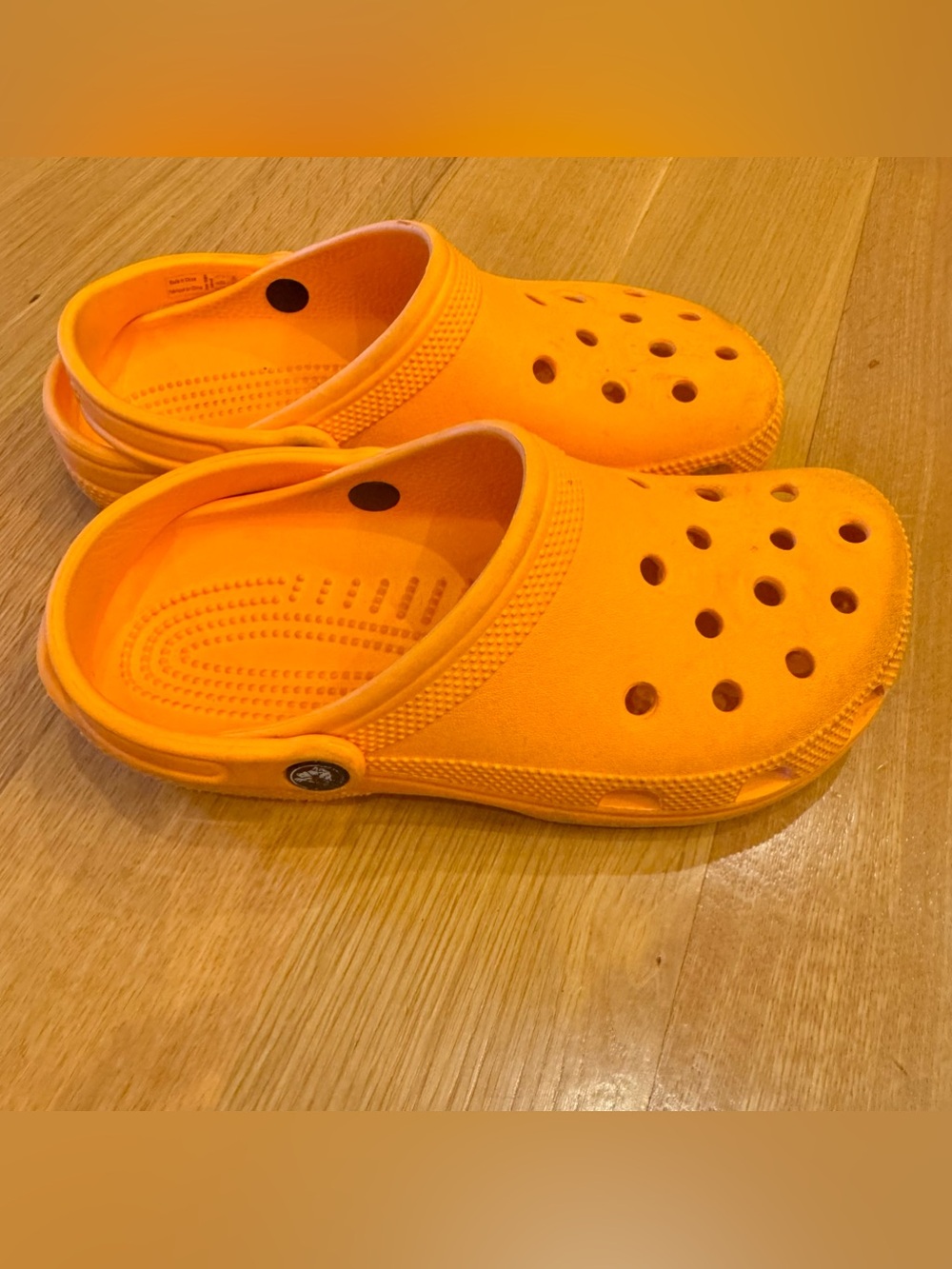 CROCS orange crocks Men’s Size 6 or Women’s Size 8